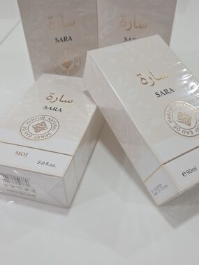 SARA Women’s Fragrance - Cream/Gold Packaging